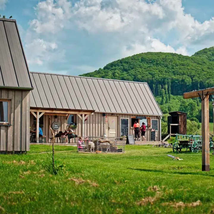 Farma pod Vtáčnikom