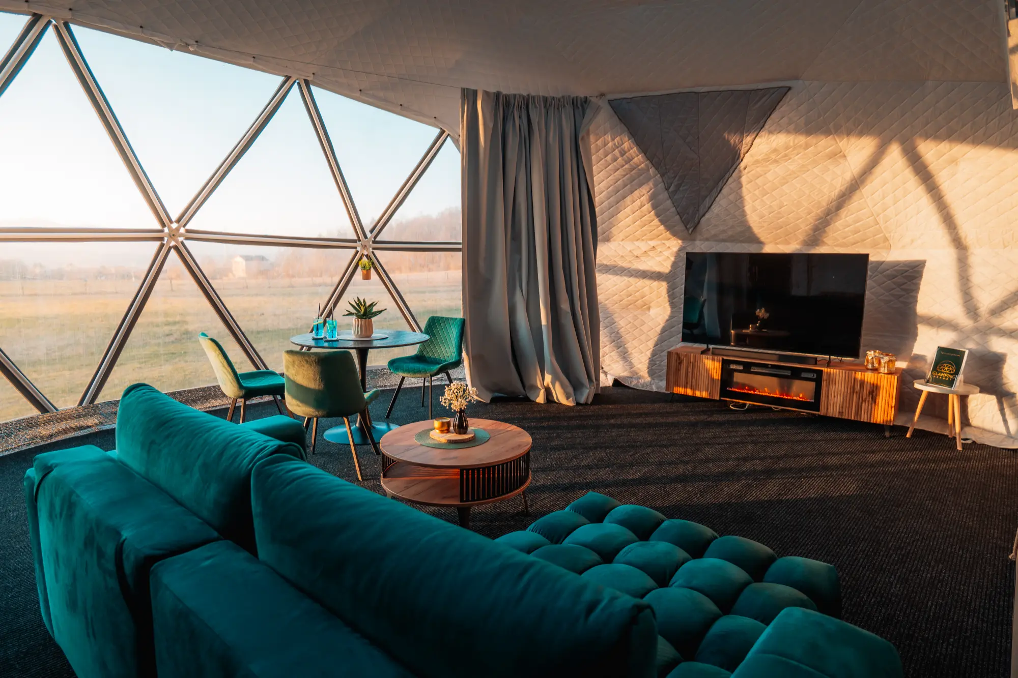 Glamping Resort — luxus v prírode